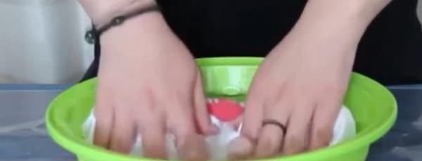 衣服弄上柴油怎么洗掉去味,衣服上沾了柴油用什么清洗图11