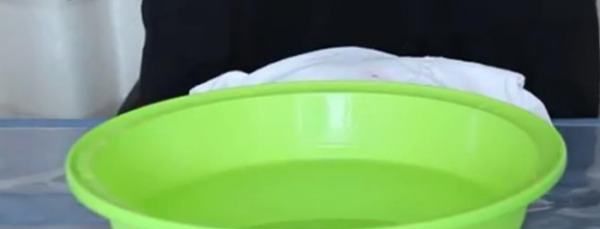 衣服弄上柴油怎么洗掉去味,衣服上沾了柴油用什么清洗图9
