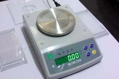 ​电子秤校准方法与步骤教程（电子秤仪器校准中）