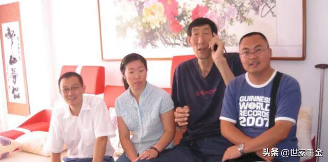 世界上最高的人是谁（中国最高的7位巨人）(9)