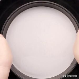 学会这个小妙招自制凉皮（夏天到了教你自制凉皮）(9)