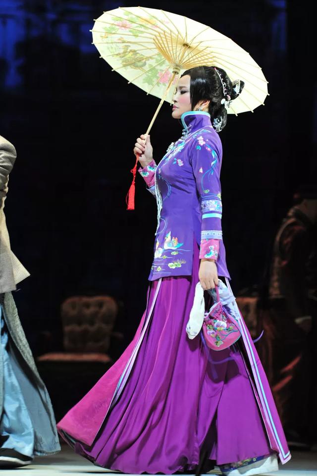 刘晓庆2023年作品（刘晓庆主演话剧风华绝代3月26日重磅登陆滨州）(4)
