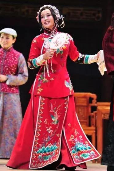 刘晓庆2023年作品（刘晓庆主演话剧风华绝代3月26日重磅登陆滨州）(2)