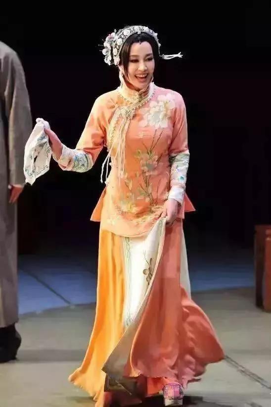 刘晓庆2023年作品（刘晓庆主演话剧风华绝代3月26日重磅登陆滨州）(5)