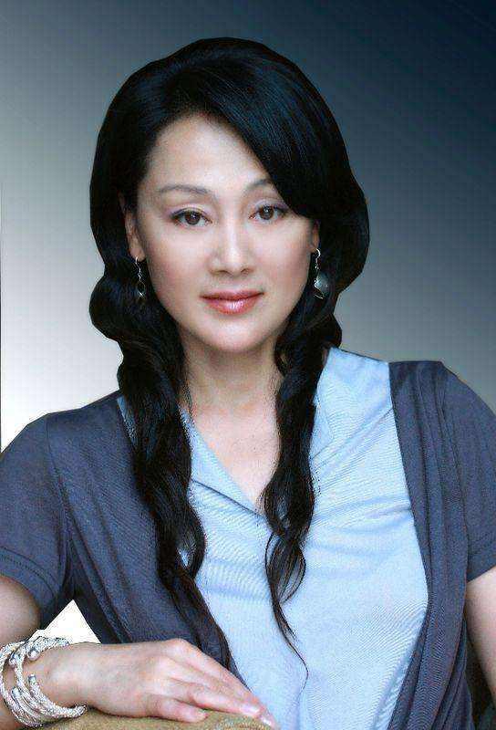 演员王姬儿子首露面（演员王姬28岁儿子是智障）(3)