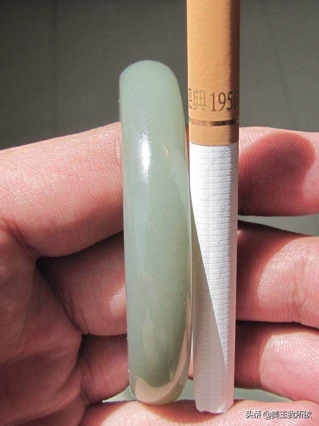 百万以上的和田玉青玉手镯（常见各种和田玉手镯合集）(12)