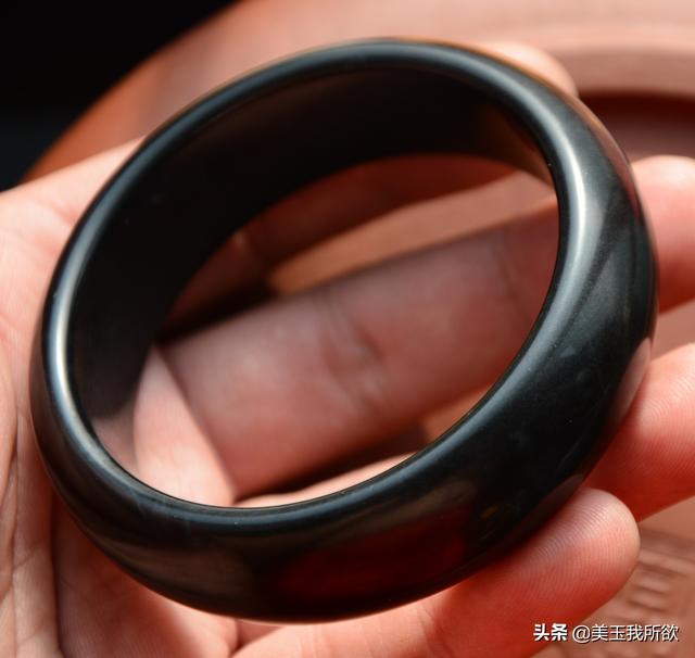 百万以上的和田玉青玉手镯（常见各种和田玉手镯合集）(25)