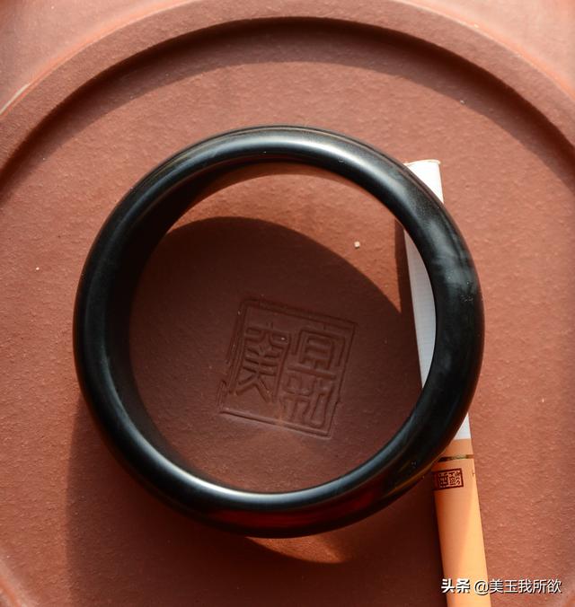 百万以上的和田玉青玉手镯（常见各种和田玉手镯合集）(23)