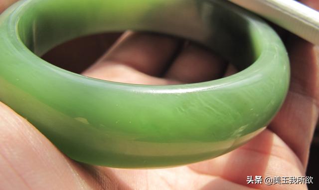 百万以上的和田玉青玉手镯（常见各种和田玉手镯合集）(45)