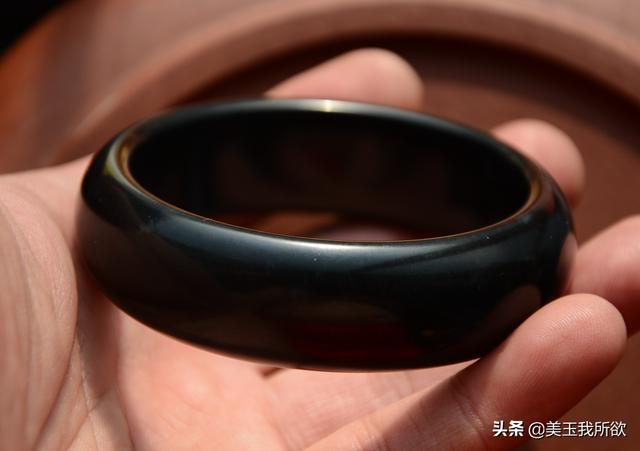 百万以上的和田玉青玉手镯（常见各种和田玉手镯合集）(29)