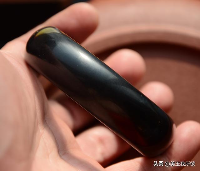 百万以上的和田玉青玉手镯（常见各种和田玉手镯合集）(26)