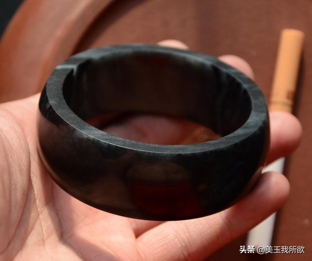 百万以上的和田玉青玉手镯（常见各种和田玉手镯合集）(42)