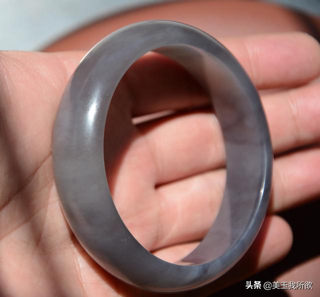 百万以上的和田玉青玉手镯（常见各种和田玉手镯合集）(18)