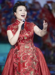 ​歌唱家张也至今未婚（歌唱家张也跟初恋分手后）