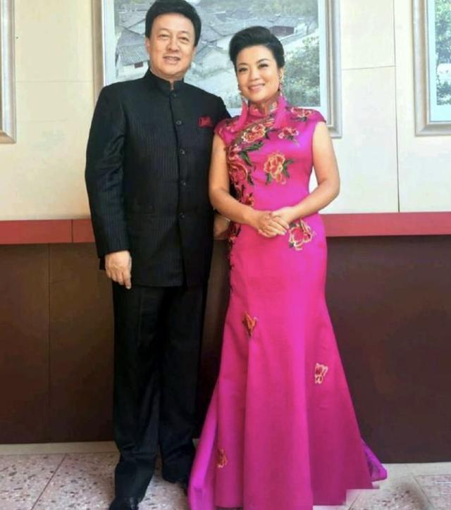 歌唱家张也至今未婚（歌唱家张也跟初恋分手后）(39)
