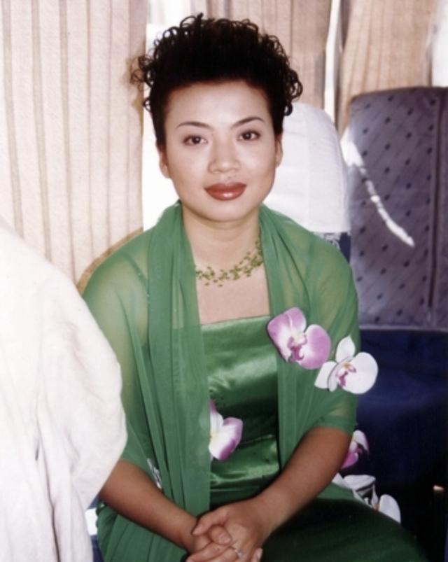 歌唱家张也至今未婚（歌唱家张也跟初恋分手后）(36)