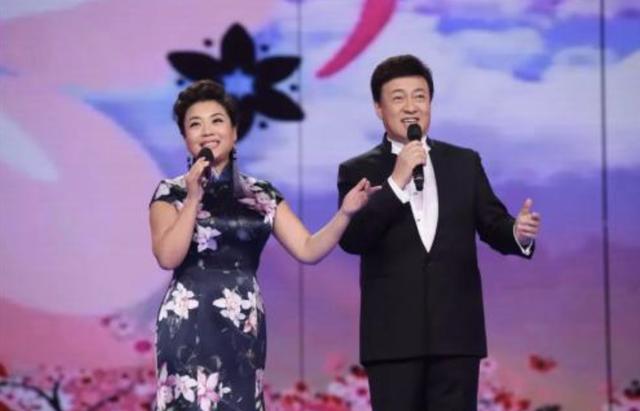 歌唱家张也至今未婚（歌唱家张也跟初恋分手后）(14)