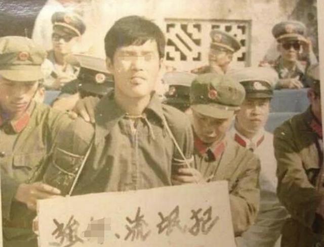歌唱家张也至今未婚（歌唱家张也跟初恋分手后）(25)