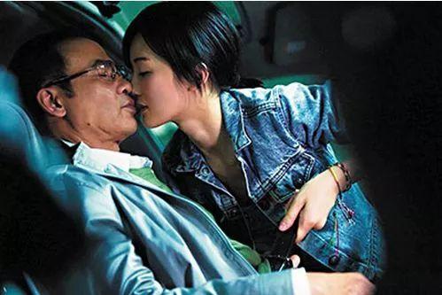 任达华被刺真实原因（曾演变态奸徒如今却被刺一刀）(22)
