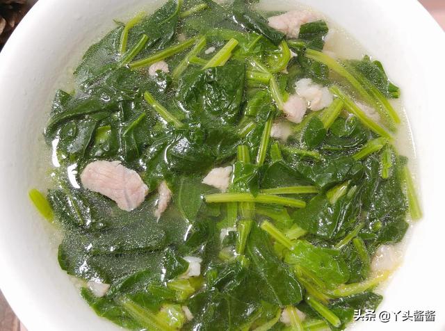 菠菜汤最正宗的做法（煮菠菜汤时记住先做这）(2)