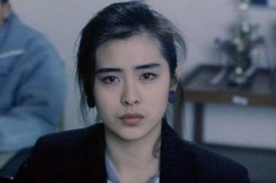 ​王祖贤现在长什么样子近照曝光 王祖贤电影年轻颜值一去不复返
