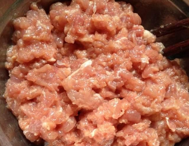 饺子馅怎么调好吃，大鱼饺子馅怎么调好吃？图17