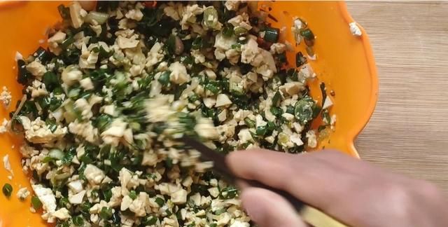 饺子馅怎么调好吃，大鱼饺子馅怎么调好吃？图4