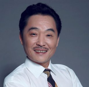 ​演员秦耀华个人资料微博 普法栏目剧秦耀华演过的冷暖人生电视剧(3)