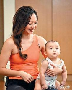 钟丽淇有几多兄弟姐妹（对患有疾病女儿不弃）(11)