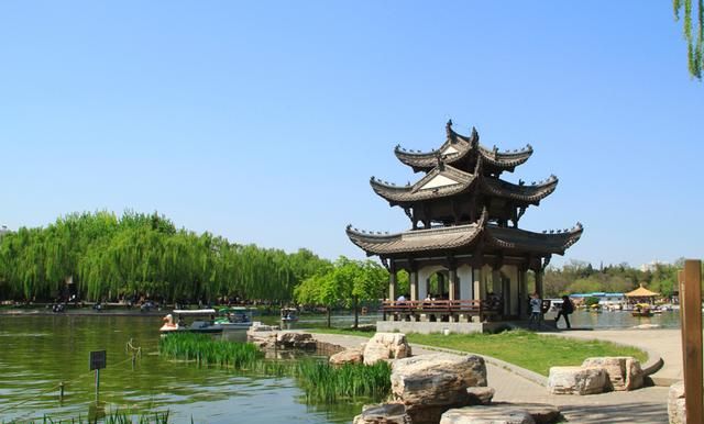 岳阳楼滕王阁黄鹤楼四大名楼(江南三大名楼黄鹤楼岳阳楼滕王阁)图10