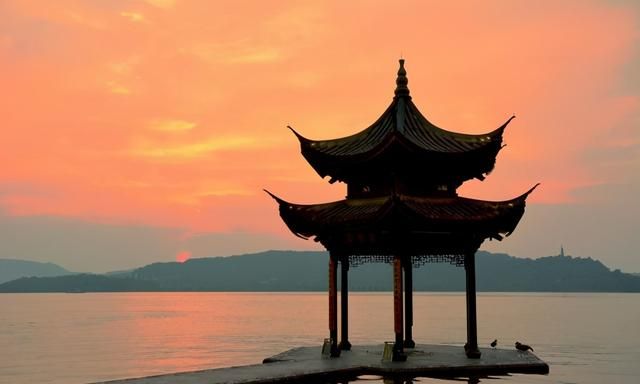 岳阳楼滕王阁黄鹤楼四大名楼(江南三大名楼黄鹤楼岳阳楼滕王阁)图7