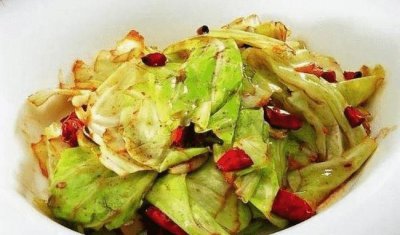 ​炒包菜丝怎么做好吃,如何炒包菜丝才能更好吃
