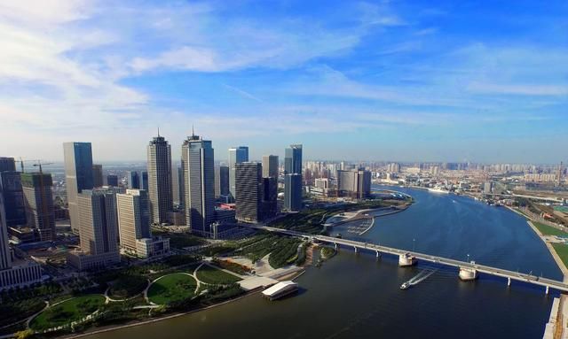 天津离北京多远的距离，你觉得天津挨着北京利大于弊还是弊大于利，为什么？图7