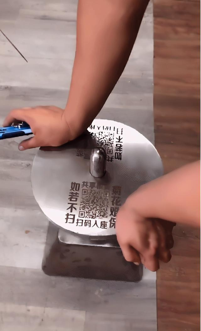 以前的木驴有什么作用（手工耿制木驴引争议）(11)