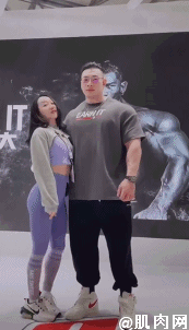 鹿晨辉的健身照（鹿晨辉遇上健身）(11)