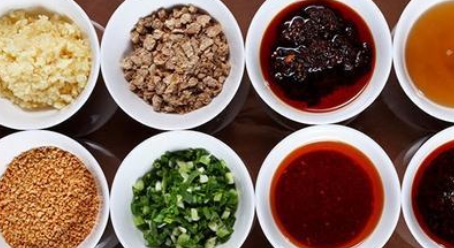万能蘸酱汁怎么调的,吃火锅最重要的就是蘸料了吗图16