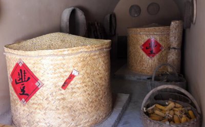 ​食粮怎么样保留10年以上，搞燥后充氮保留（速冻也行）