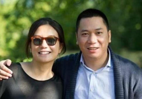 赵薇背后的故事十分复杂（赵薇为何被封杀）