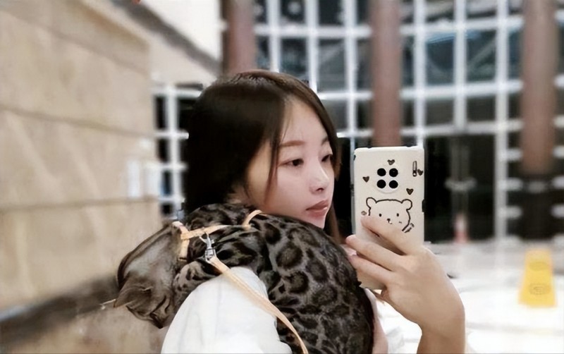 邓光荣小女儿大婚(黑帮大佬的美貌女儿)