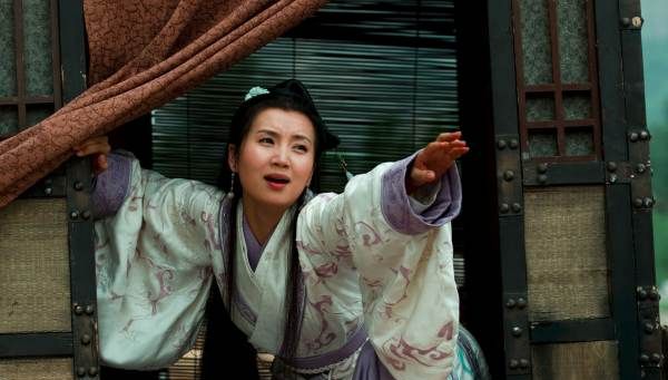 羞花形容哪位美女,中国古代四大美女中的羞花是用来形容哪一位的图10