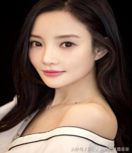 ​李小璐家庭背景（李小璐的家庭背景不一般）