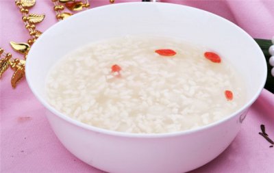 ​米酒是发物吗 喝米酒对于身材有哪些用处