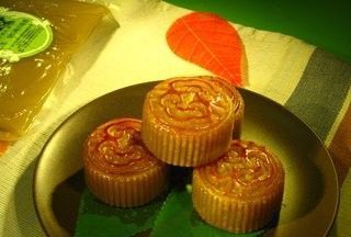 为什么中秋节吃月饼月饼的来历