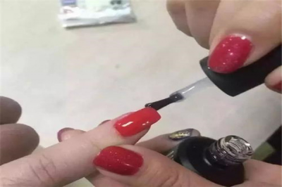 ​美甲后指甲受损怎样办 美甲后须要注重的事项