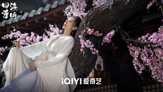 恭喜下班！景甜张凌赫四海重明杀青