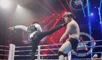 ​杨修平台上挨日原人是果然吗?曾暴揍日原拳王_视频流出是作秀