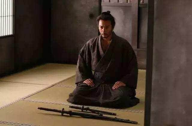 世界十大恐惧风气：三寸金莲缠脚、木乃伊化、颅骨塑形