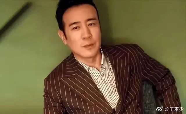 大瓜！曝叔圈男神潜《狂飙》隆妮，2天睡了2人，于和伟是否无辜？