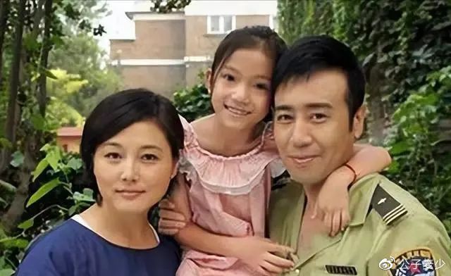 大瓜！曝叔圈男神潜《狂飙》隆妮，2天睡了2人，于和伟是否无辜？