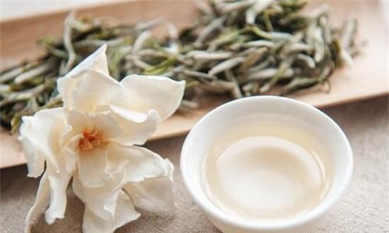 栀子怎么泡水,栀子泡水一次泡几颗泡几天